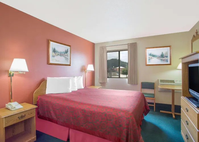 Days Inn By Wyndham Custer